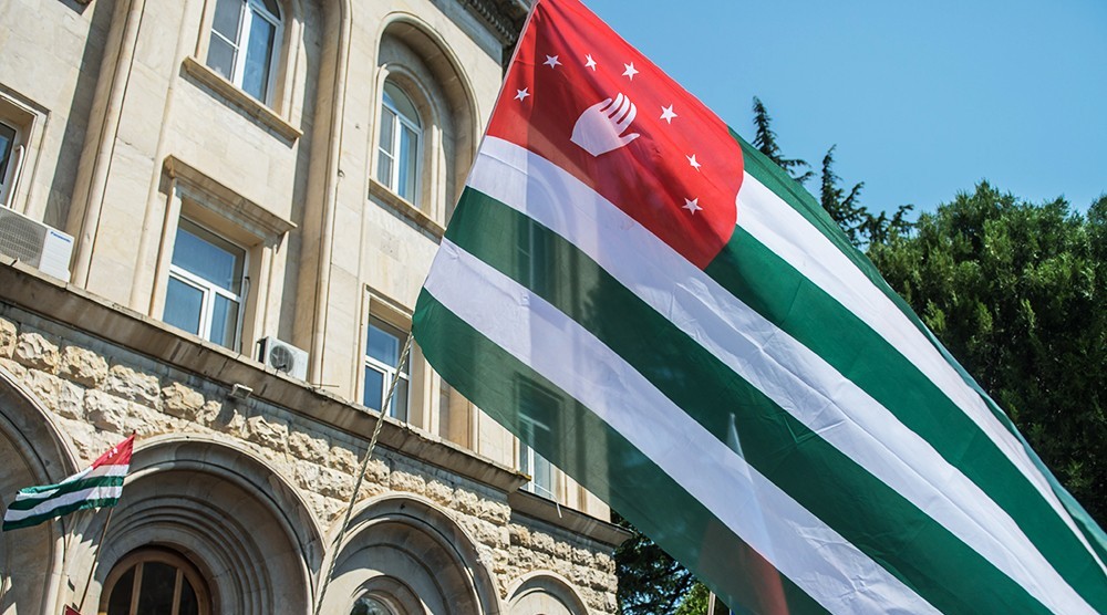 Референдум о досрочных выборах президента начался в Абхазии