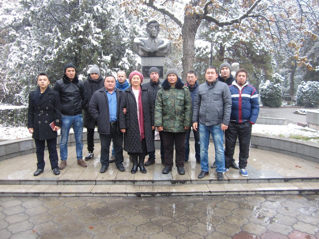 Новости ПКК. В Бишкеке комсомольцы отметили день рождения И.Р.Раззакова